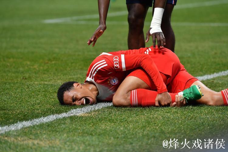 图片报：穆西亚拉今天进行了单独训练，可能下周