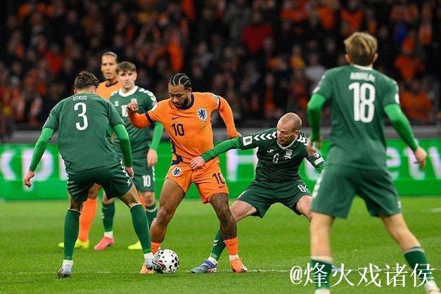 加克波传射西蒙斯破门 荷兰4-0立陶宛晋级世界杯 加克波传射西蒙斯破门 荷兰4-0立陶宛晋级世界杯